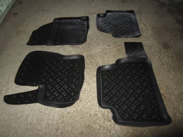 Коврики в салон Ford Kuga 2 (Форд Куга 2) (2013-н.в.)с бортиком